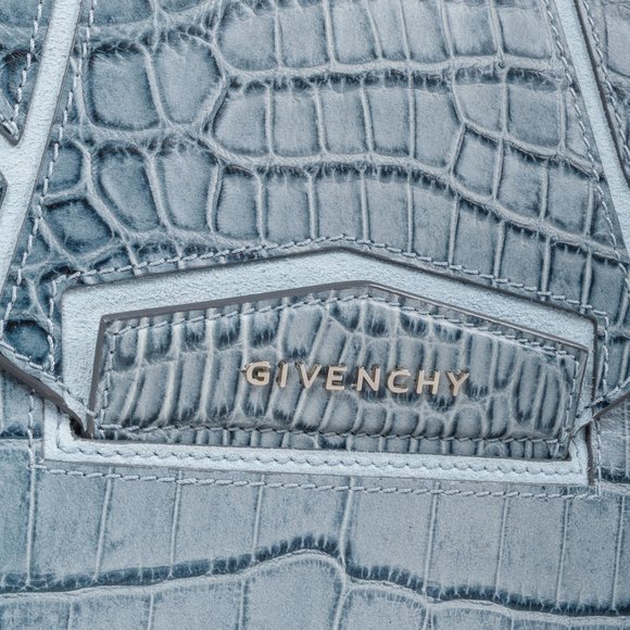 Givenchy Aqua Blue Crocodile Embossed Leather Antigona Clutch - Picture 5 of 10